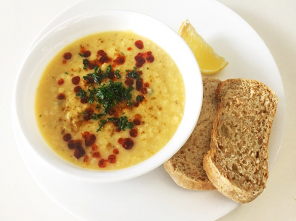 Հայկական վեգան խոհանոցի մասին աշխարհին պատմող Լենան