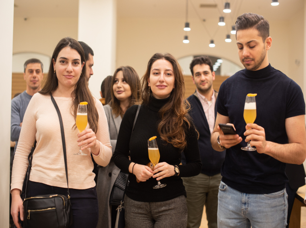 Կոկտեյլներ ամանորյա սեղանի համար. ուրբաթ երեկոն «Արարատում»