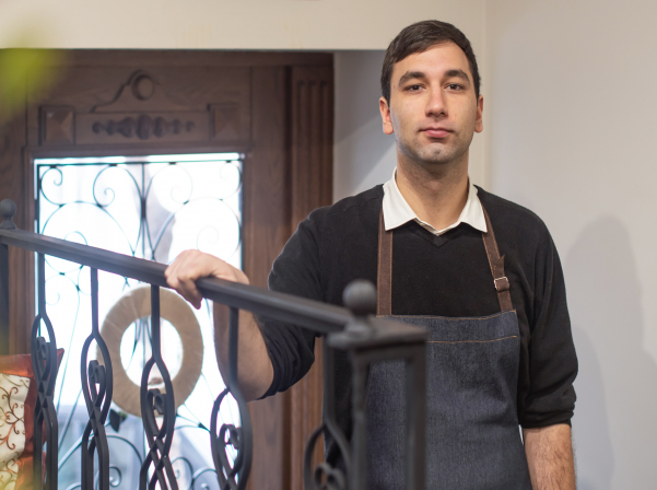 Ժիրայր Ավանյանի՝ «Դոլմամայի» «անտիպոդ» «ՍՖ Բիստրոն»