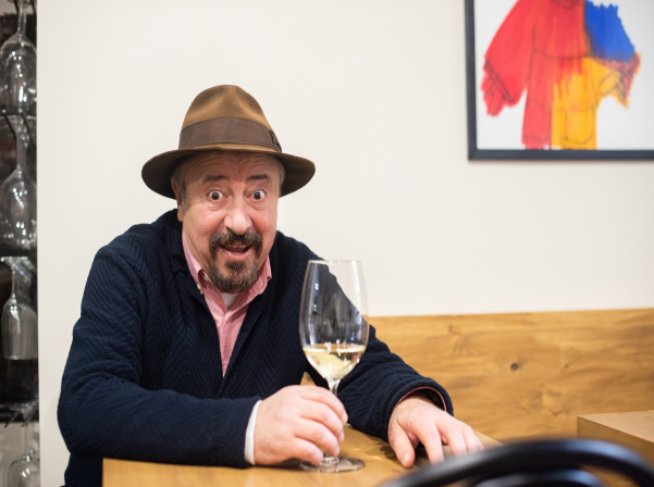 Ժիրայր Ավանյանի՝ «Դոլմամայի» «անտիպոդ» «ՍՖ Բիստրոն»