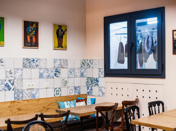 Ժիրայր Ավանյանի՝ «Դոլմամայի» «անտիպոդ» «ՍՖ Բիստրոն»