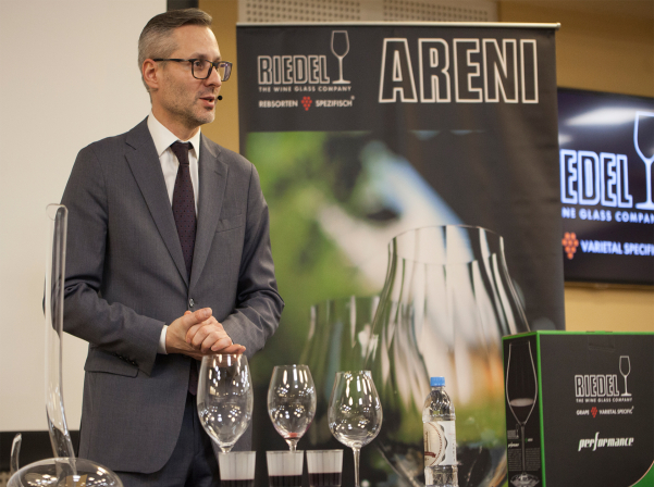 Riedel-ի գավաթներ` հատուկ Արենի գինու համար