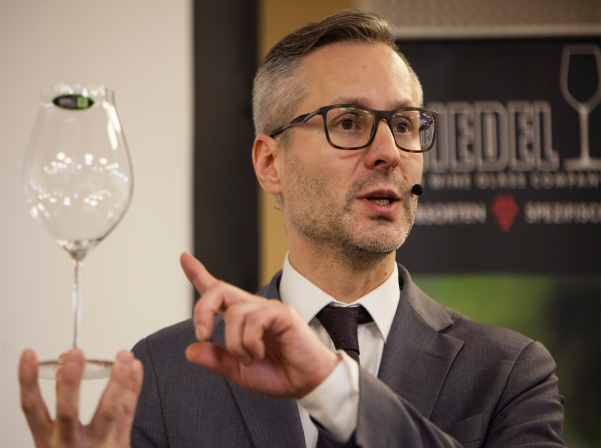 Riedel-ի գավաթներ` հատուկ Արենի գինու համար