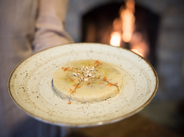 «Թոփիկ», «Ագուլիսյան», տնական օղի՝ թանգարան-սրճարանում