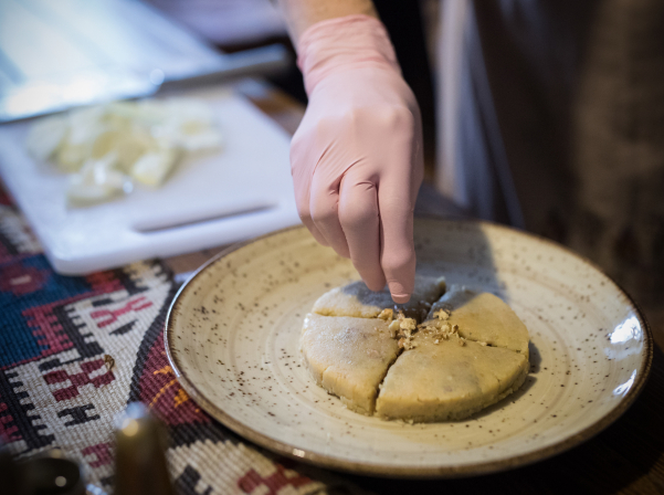 «Թոփիկ», «Ագուլիսյան», տնական օղի՝ թանգարան-սրճարանում