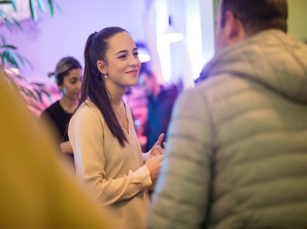 Տաթեւիկ Ռեւազյանը՝ ROOMZ-ի հյուր մատուցող