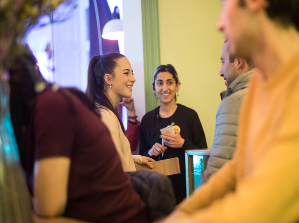 Տաթեւիկ Ռեւազյանը՝ ROOMZ-ի հյուր մատուցող