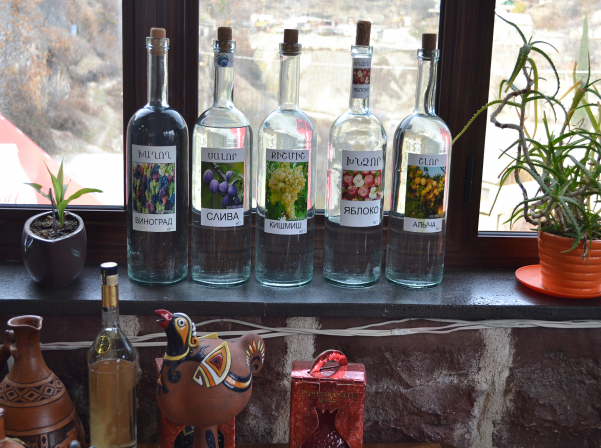 Վազգեն Խաչիկյանի «հեղափոխական եւ հակահեղափոխական ճագարը» 