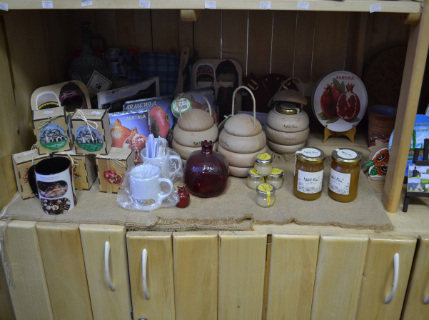 Վազգեն Խաչիկյանի «հեղափոխական եւ հակահեղափոխական ճագարը» 