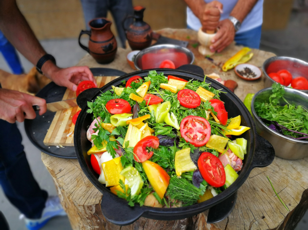 Վազգեն Խաչիկյանի «հեղափոխական եւ հակահեղափոխական ճագարը» 