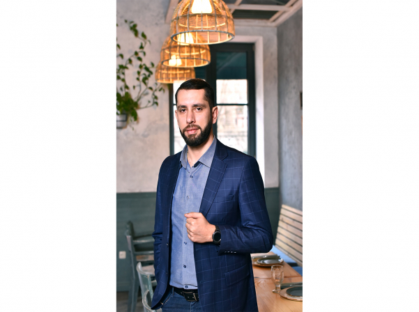 Կարիերայի առաջընթաց եւ հաջողության պատմություններ «Երեմյան Փրոջեքթս»-ից