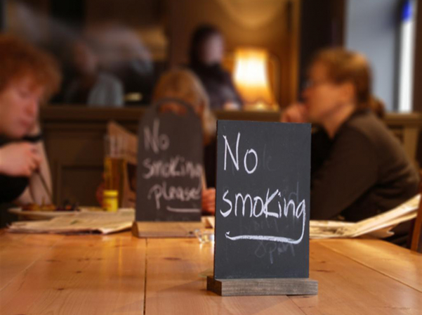 Հանրային սննդի օբյեկտներում ծխելն արգելող օրինագիծն ընդունվեց