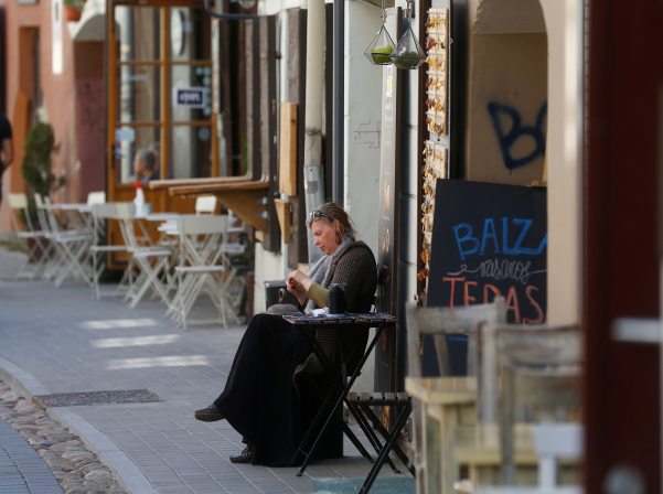 Վիլնյուսը վերածվում է բացօթյա սրճարանի