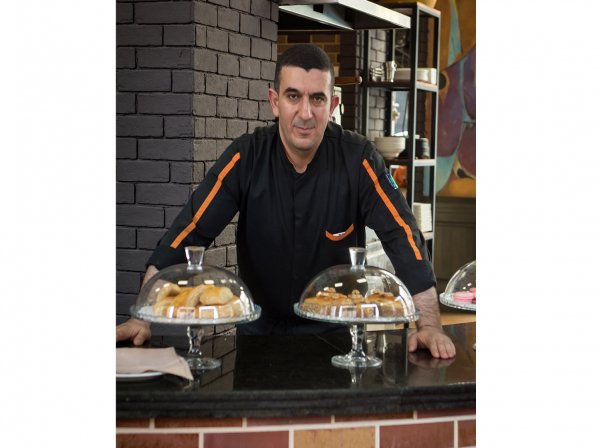 Գարեգին Օհանյանի «Սնվեք հայերեն»-ը ու գաստրոլաբի երազանքը