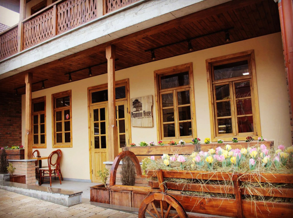 Papanino House-ի «իտալական» անունն ու շեֆի «սյուռ» համերը