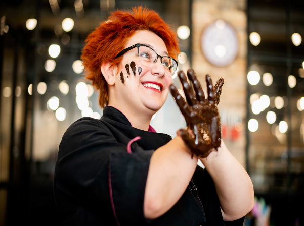 Անահիտ Միքայելյան. Հրաշագործ հրուշակագործի երջանկության սիմֆոնիան