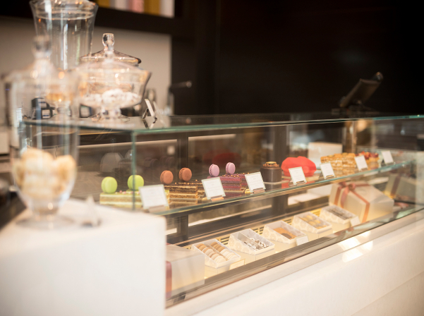 «Ալեքսանդրը», «Օպերան» եւ Gabriel's Patisserie-ի մյուս այցեքարտերը