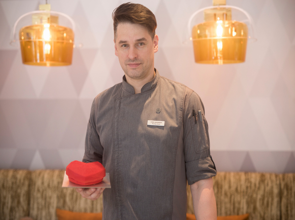 «Ալեքսանդրը», «Օպերան» եւ Gabriel's Patisserie-ի մյուս այցեքարտերը