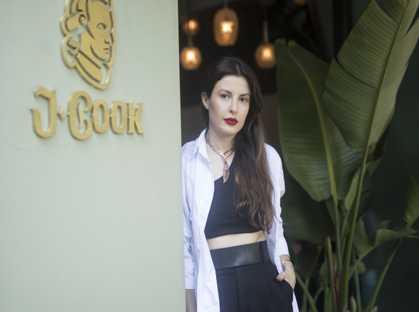 JCook. աշխարհի համերը՝ խտացված Սարյան փողոցում