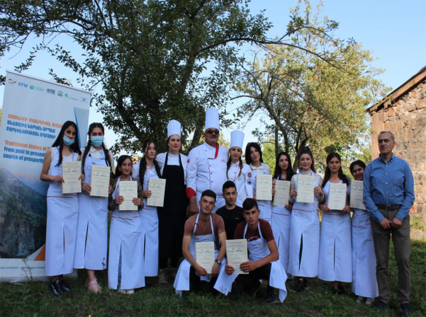 Երեւանից-Տաթեւ՝ մոռացված ուտեստների հետքերով 