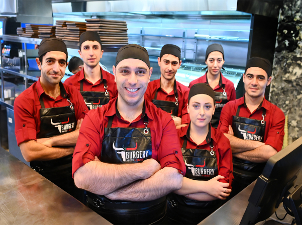 Burgery Angus & More. հյութեղ բուրգեր՝ տեղական թարմ մսից 