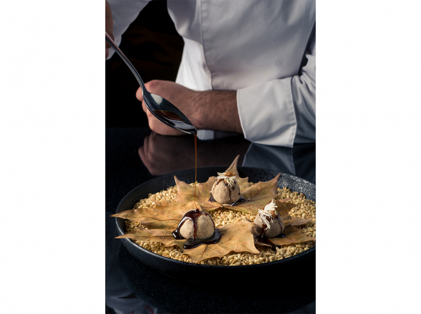 Արայիկ Ամզայանի եւ ընկերների «Կենտրոնական խոհանոց-Հայաստան»-ը