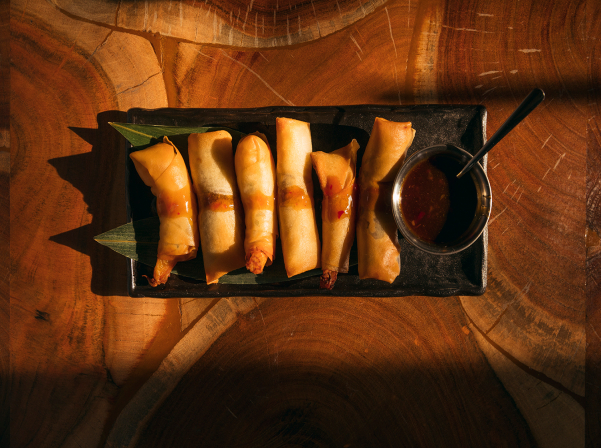 Bar Phoenix. «Արարատի» հիմքով կոկտեյլային ալքիմիա եւ «արբած» խոհանոց