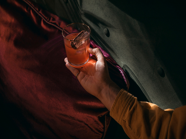 Bar Phoenix. «Արարատի» հիմքով կոկտեյլային ալքիմիա եւ «արբած» խոհանոց