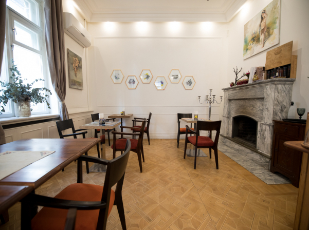 Բարեգործական տաղավարից ռեստորան դարձած Machar 44-ը