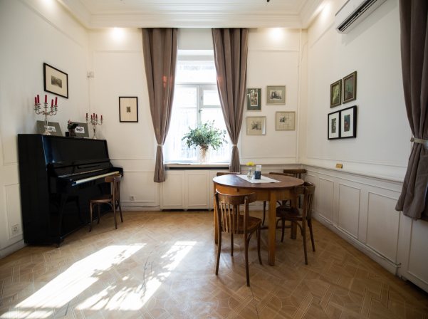 Բարեգործական տաղավարից ռեստորան դարձած Machar 44-ը