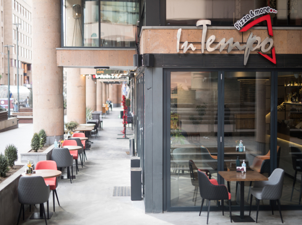 InTempo. երգիչ շեֆը, «թռչող» պիցցան եւ իտալական աղանդերները 