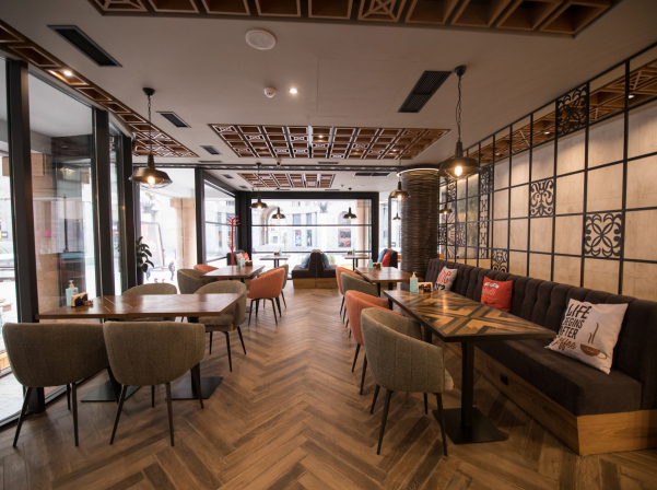 InTempo. երգիչ շեֆը, «թռչող» պիցցան եւ իտալական աղանդերները 