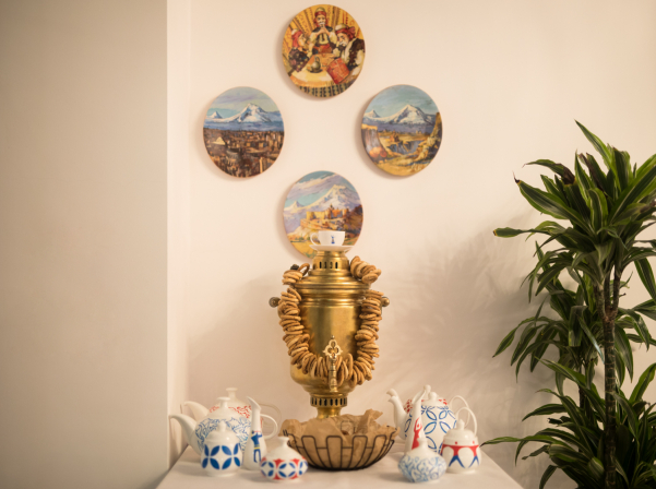 Jivan. ռուսական եւ հայկական խոհանոցները նոր մեկնաբանությամբ