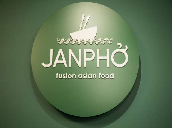 Ասիական ապուրները (եւ ոչ միայն) շեֆ Խորենի նորաբաց JanPhօ-ում