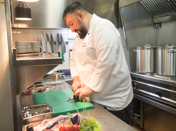 Ասիական ապուրները (եւ ոչ միայն) շեֆ Խորենի նորաբաց JanPhօ-ում