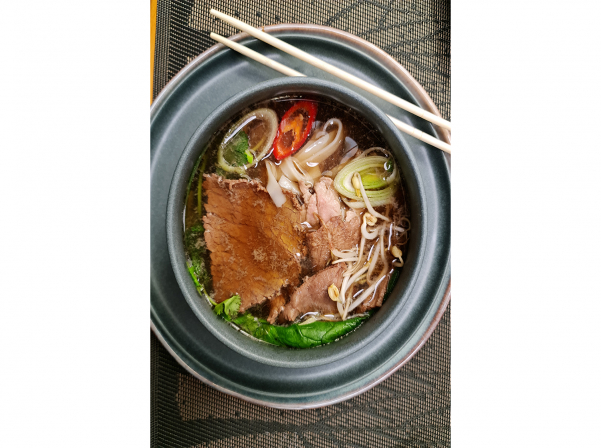 Ասիական ապուրները (եւ ոչ միայն) շեֆ Խորենի նորաբաց JanPhօ-ում