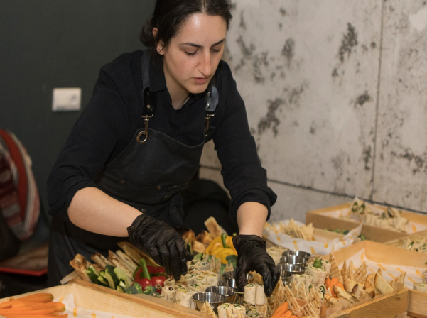 «Քoլի»-ի յուրօրինակ պատառներն ու Վարդայի մարդ-ռեստորանները