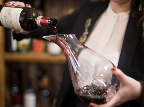 Գինուն սիրահարված եւ գինու լեգենդը պատմող սոմելյե Սալոմեն