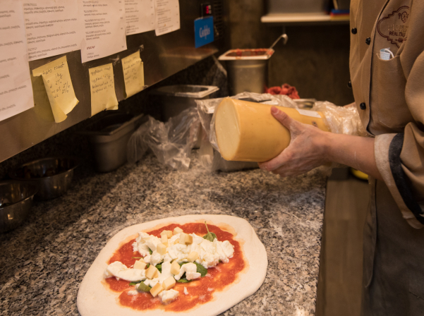 Pizza RIA. Հեղինեի նեապոլիտանական պիցցան՝ Սարյան փողոցում