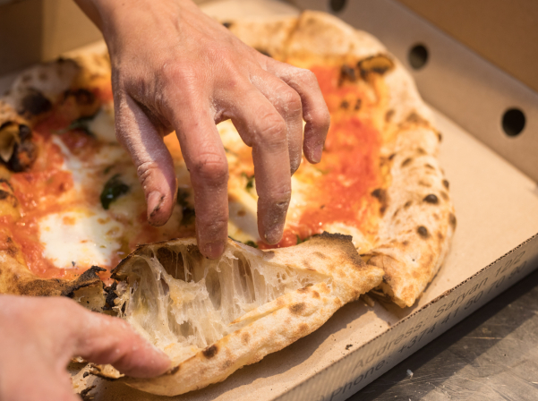 Pizza RIA. Հեղինեի նեապոլիտանական պիցցան՝ Սարյան փողոցում