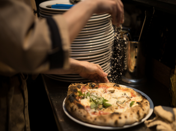 Pizza RIA. Հեղինեի նեապոլիտանական պիցցան՝ Սարյան փողոցում