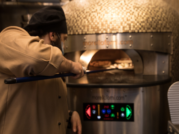 Pizza RIA. Հեղինեի նեապոլիտանական պիցցան՝ Սարյան փողոցում