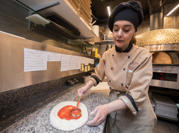 Pizza RIA. Հեղինեի նեապոլիտանական պիցցան՝ Սարյան փողոցում