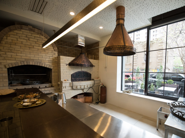 «Մայրիկ» ռեստորան. Մուսա լեռից Երեւանի կենտրոն ձգվող պատմություն