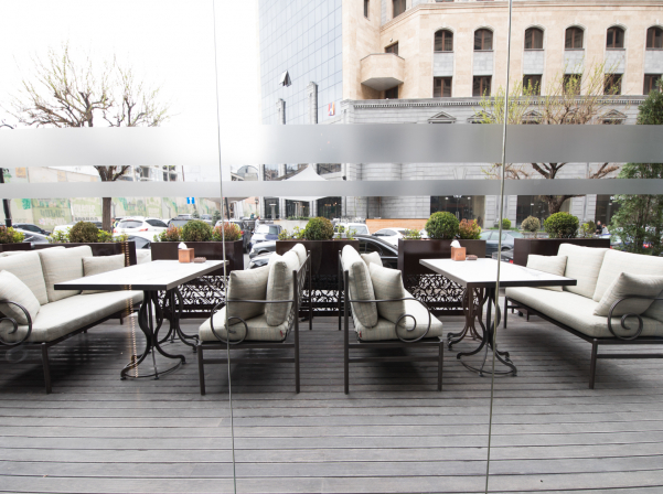 «Մայրիկ» ռեստորան. Մուսա լեռից Երեւանի կենտրոն ձգվող պատմություն