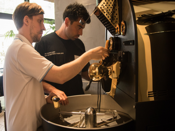 Արսենիյ Կուզնեցով. Համեղ սուրճի կախարդանքը բովման մեջ է