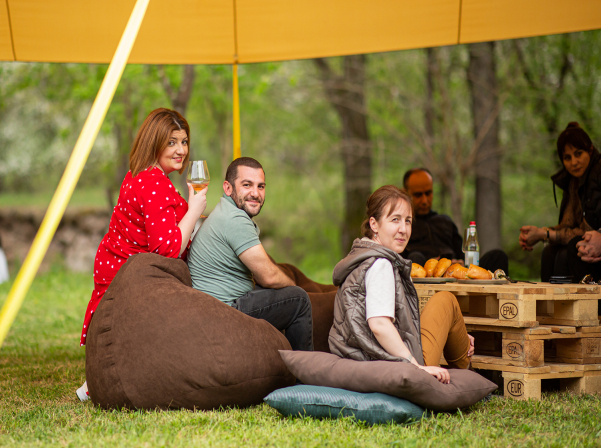 Լոռու խառնված համեր եւ ալկոհոլային թունդ խմիչք՝ «Անգար»-ում