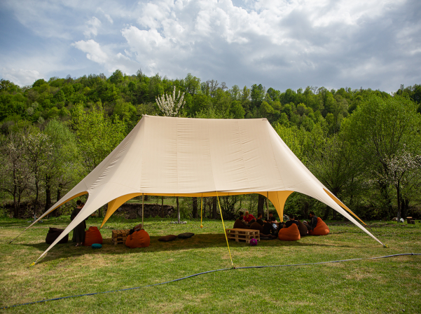 Լոռու խառնված համեր եւ ալկոհոլային թունդ խմիչք՝ «Անգար»-ում