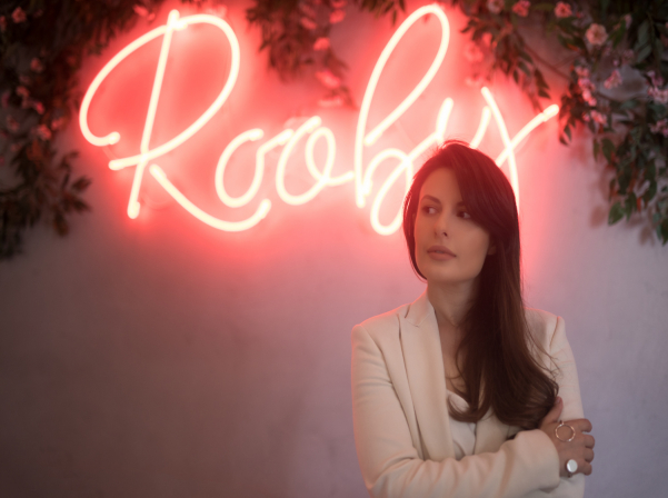 Սիրուն-աղջիկ Rooby-ն, նոր խոհանոցն ու առավոտյան շամպայնի ավանդույթը