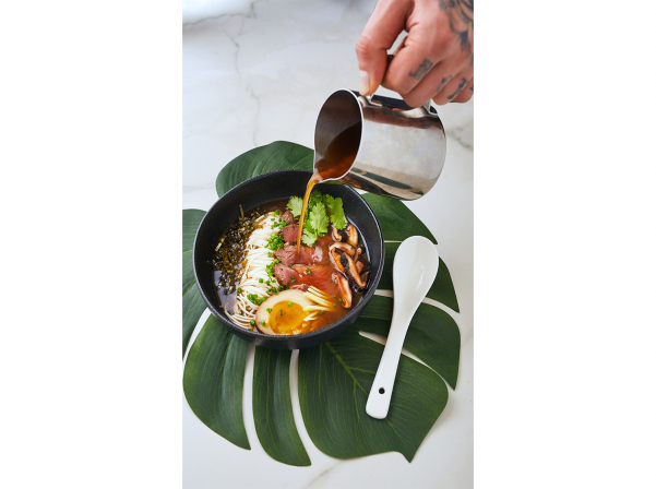 Սիրուն-աղջիկ Rooby-ն, նոր խոհանոցն ու առավոտյան շամպայնի ավանդույթը